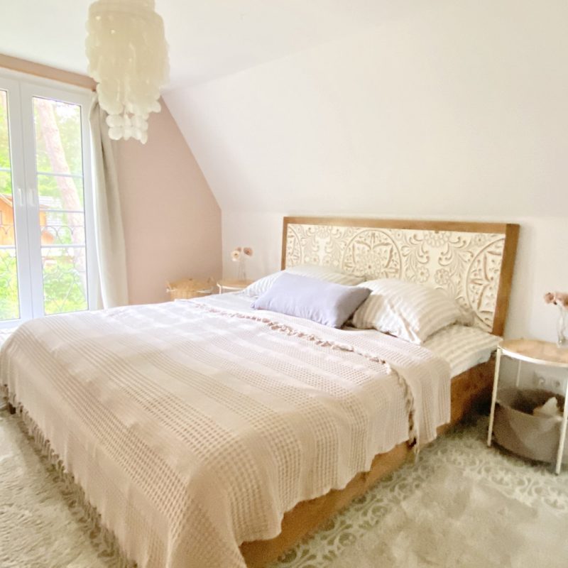 Blick in das Schlafzimmer Süd im Ferienhaus Dierhaus im Fischland auf dem Darß